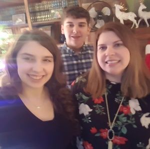 Meet your Posher, Holly